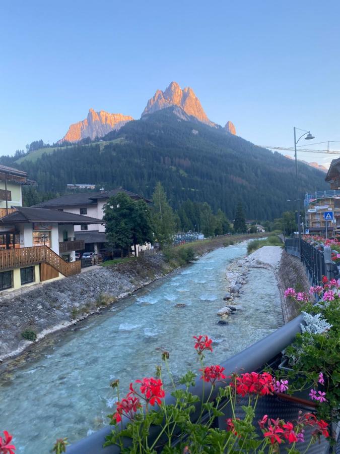 Garni Villa Elsa Pozza di Fassa Extérieur photo
